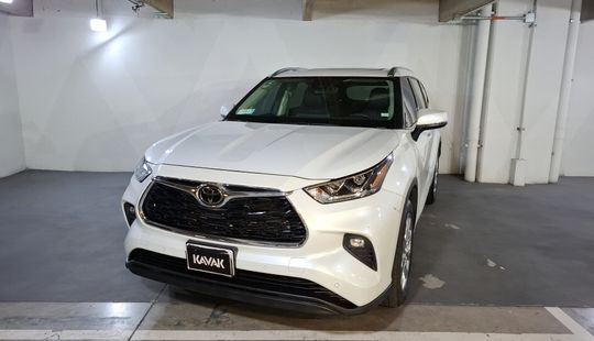 Toyota • Highlander