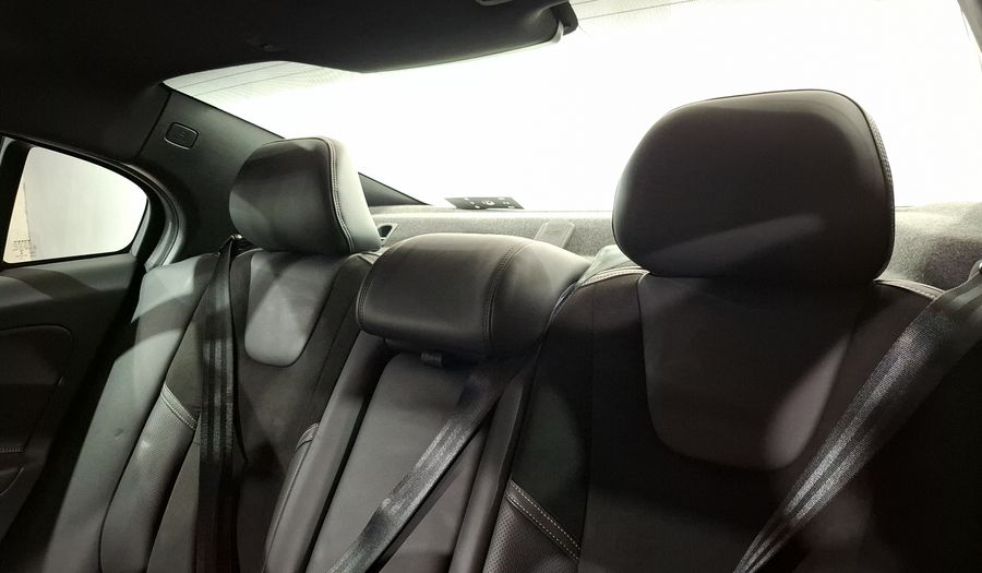 Volvo S60 2.0 R-DESIGN T6 AWD AUTO Sedan 2017