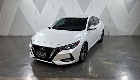 Nissan • Sentra