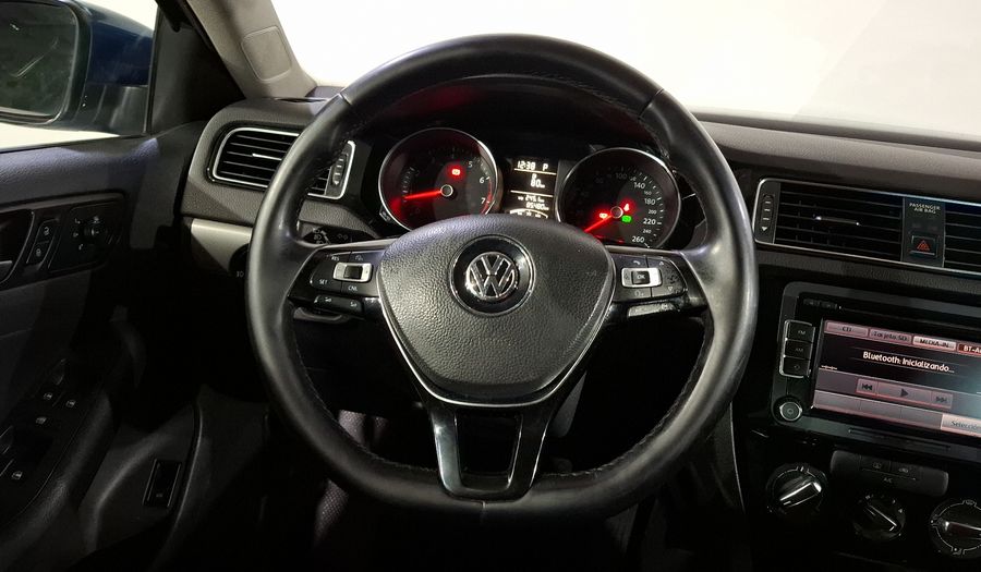 Volkswagen Jetta 2.5 SPORTLINE BOLSA PAQWELT TECHO TIP. Sedan 2015