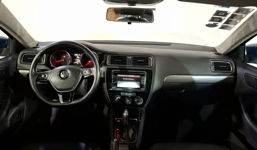 Volkswagen Jetta 2.5 SPORTLINE BOLSA PAQWELT TECHO TIP. Sedan 2015