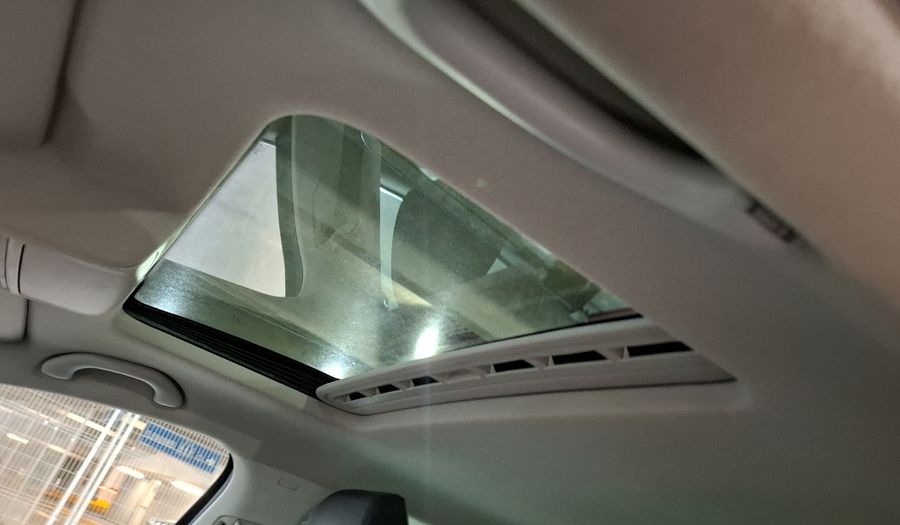 Volkswagen Jetta 2.5 SPORTLINE BOLSA PAQWELT TECHO TIP. Sedan 2015