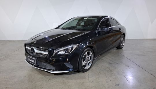 Mercedes Benz • Clase CLA