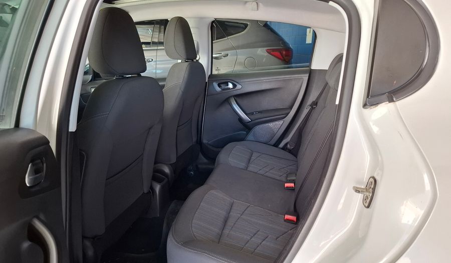 Peugeot 208 1.6 ALLURE TOUCHSCREEN MT Hatchback 2015