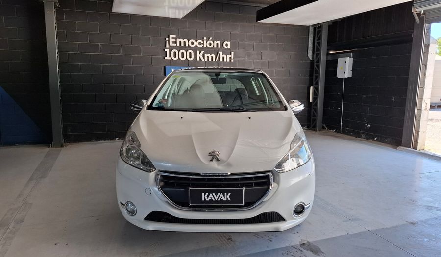 Peugeot 208 1.6 ALLURE TOUCHSCREEN MT Hatchback 2015