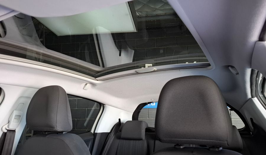 Peugeot 208 1.6 ALLURE TOUCHSCREEN MT Hatchback 2015