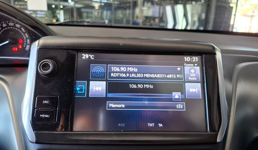 Peugeot 208 1.6 ALLURE TOUCHSCREEN MT Hatchback 2015