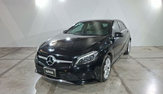 Mercedes Benz • Clase A