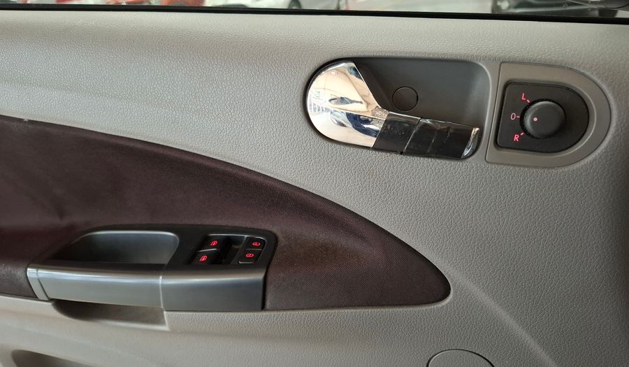 Volkswagen Voyage 1.6 HIGHLINE MY17 Sedan 2016