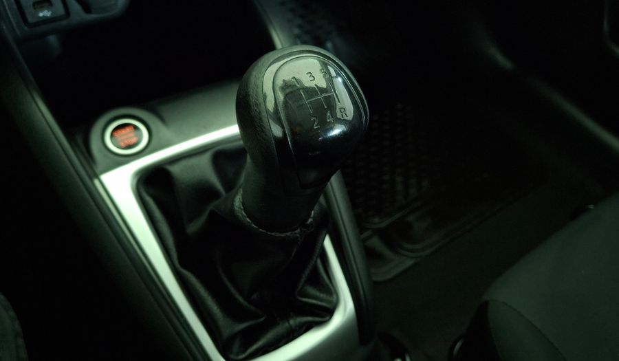 Nissan Versa 1.6 SENSE Sedan 2021