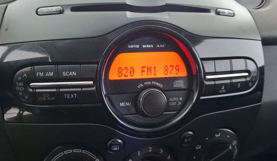 Mazda 2 1.5 TOURING TA Hatchback 2014