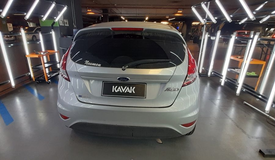 Ford Fiesta Kinetic Design 1.6 SE Hatchback 2016