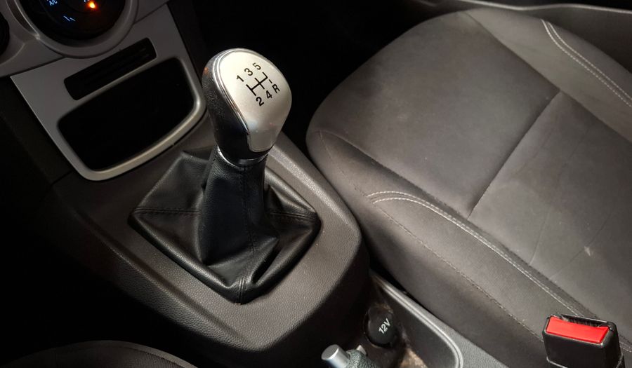 Ford Fiesta Kinetic Design 1.6 SE Hatchback 2016