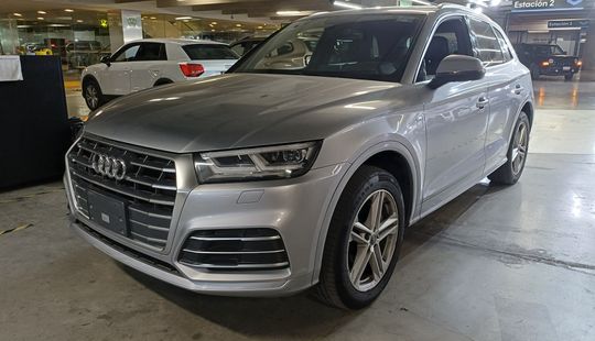 Audi • Q5