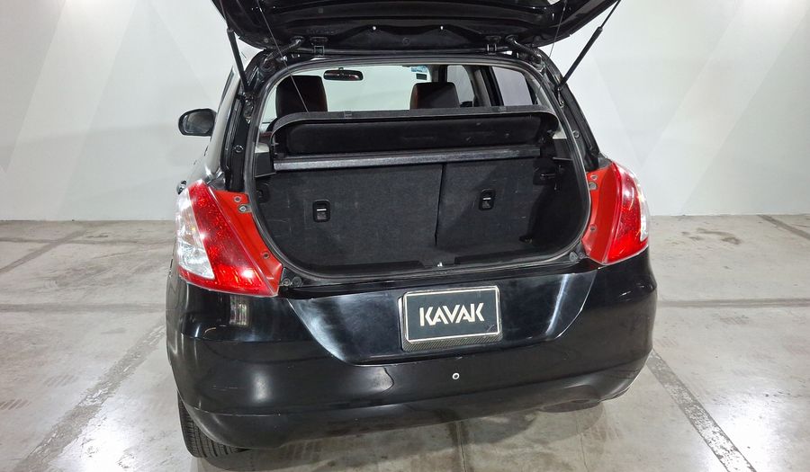 Suzuki Swift 1.4 GLX MT Hatchback 2014