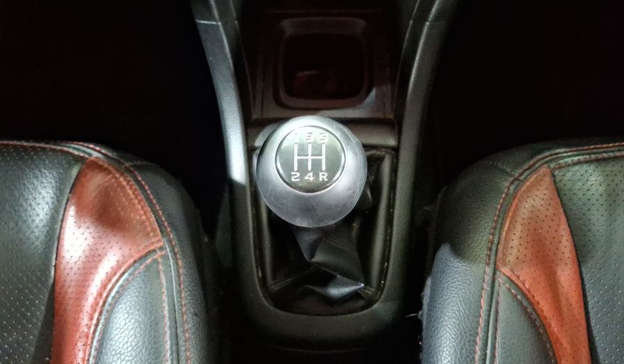 Suzuki Swift 1.4 GLX MT Hatchback 2014