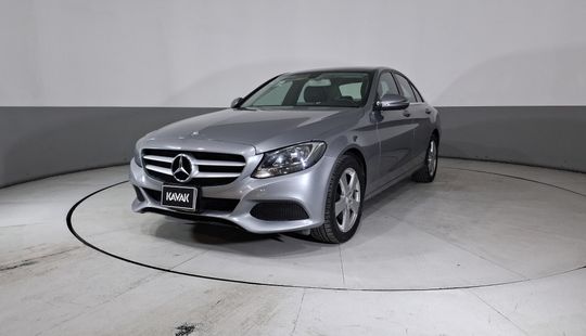 Mercedes Benz • Clase C