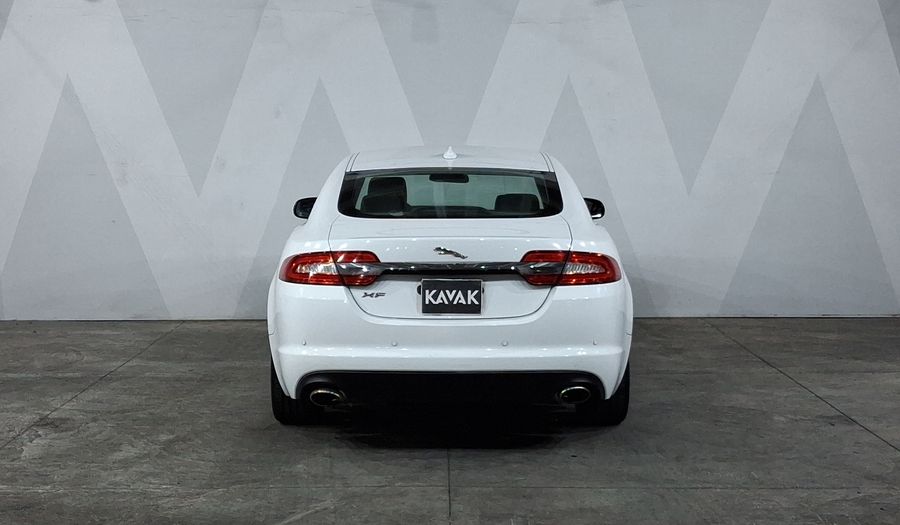 Jaguar Xf 2.0 AT I4 LUXURY Sedan 2013