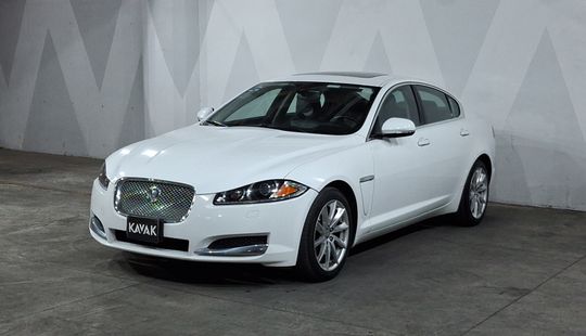 Jaguar • XF