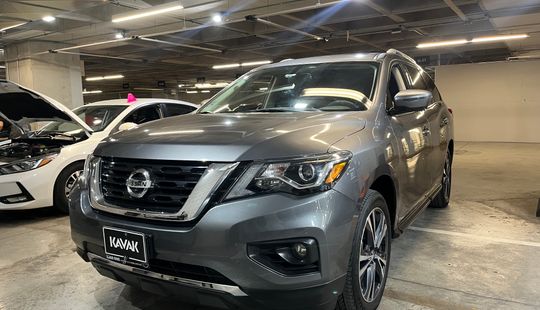 Nissan • Pathfinder