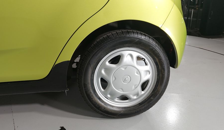 Chevrolet Spark 1.4 LT B MT Hatchback 2017