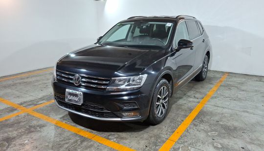 Volkswagen • Tiguan