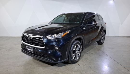 Toyota • Highlander