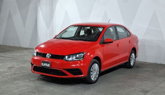 2022 • 82,000 km • Manual