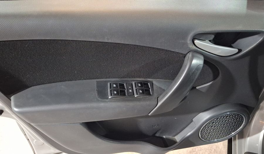 Fiat Palio 1.6 SPORTING DUALOGIC Hatchback 2017