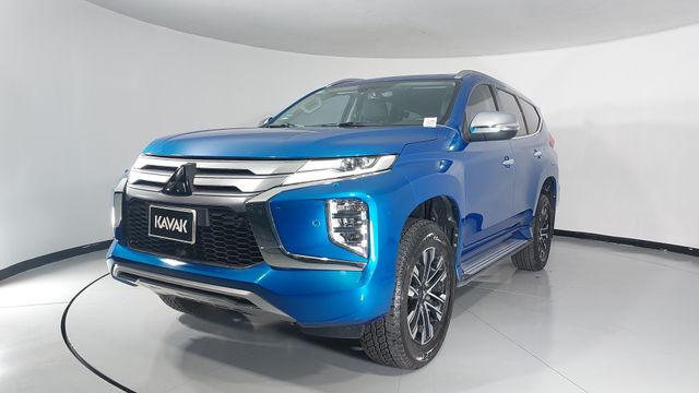 Mitsubishi • Montero