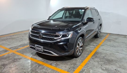Volkswagen • Taos