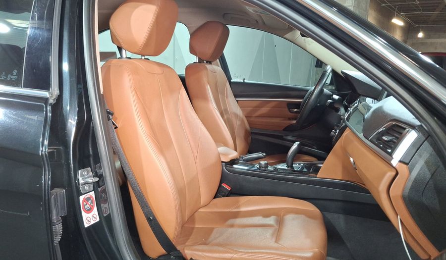 Bmw Serie 3 2.0 320IA LUXURY LINE Sedan 2016