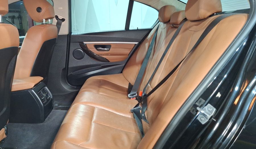 Bmw Serie 3 2.0 320IA LUXURY LINE Sedan 2016