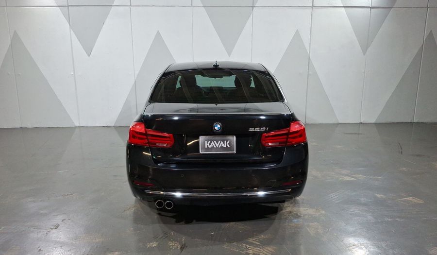 Bmw Serie 3 2.0 320IA LUXURY LINE Sedan 2016