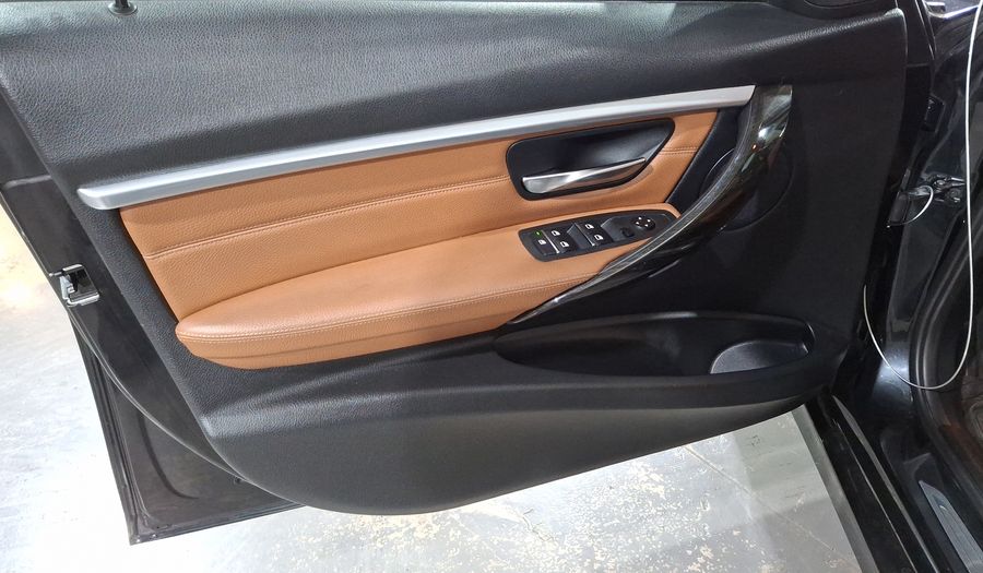 Bmw Serie 3 2.0 320IA LUXURY LINE Sedan 2016