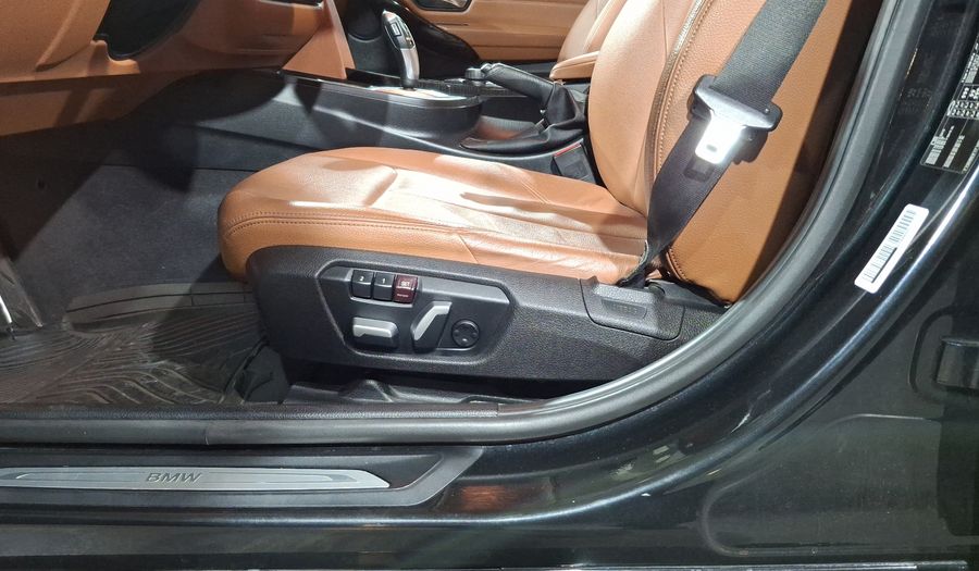 Bmw Serie 3 2.0 320IA LUXURY LINE Sedan 2016