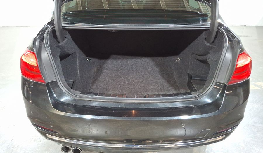 Bmw Serie 3 2.0 320IA LUXURY LINE Sedan 2016