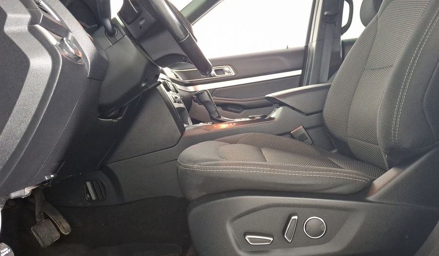 Ford Explorer 3.5 XLT V6 4X2 AT Suv 2017