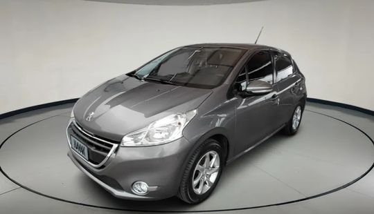 Peugeot • 208