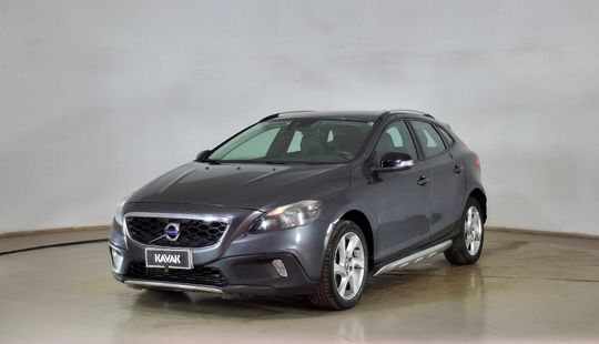 Volvo • V40