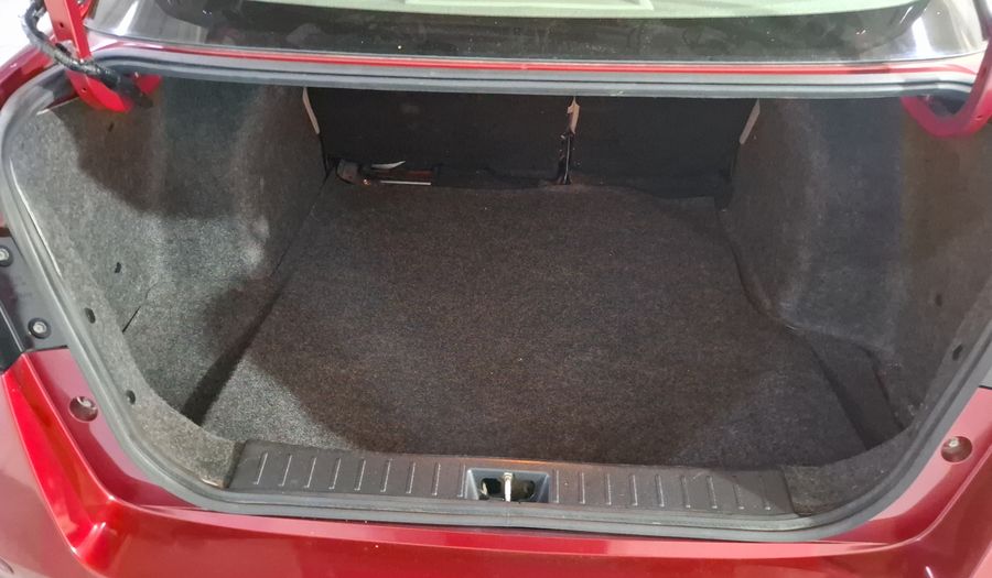 Nissan Versa 1.6 PLATINUM CVT Sedan 2021