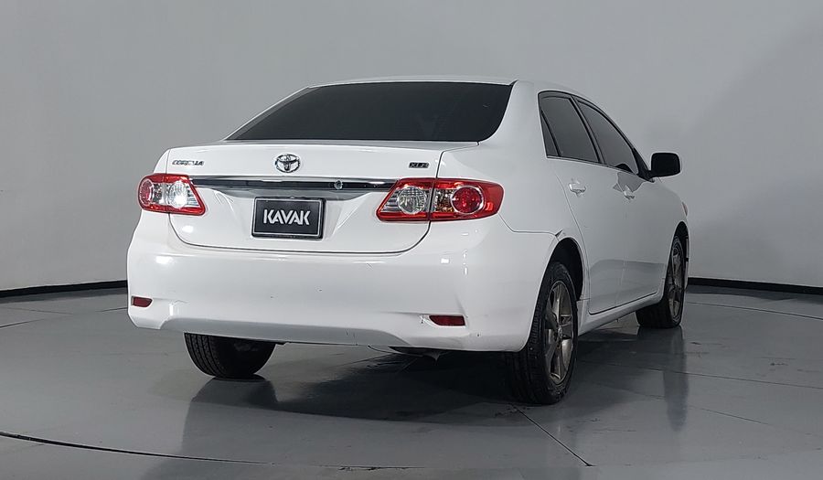 Toyota Corolla 1.8 XLE AT Sedan 2013