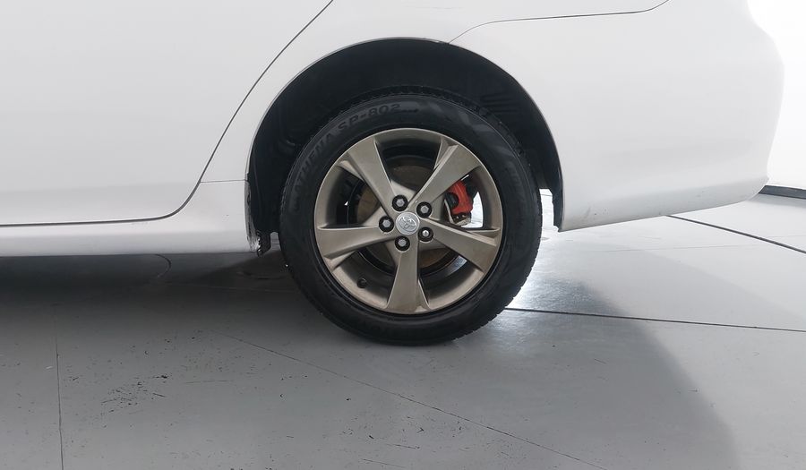 Toyota Corolla 1.8 XLE AT Sedan 2013