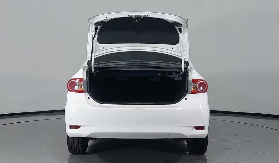 Toyota Corolla 1.8 XLE AT Sedan 2013