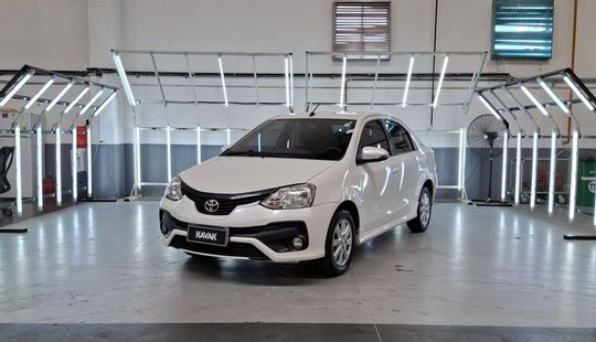 Toyota • Etios