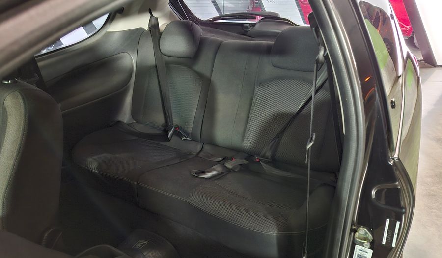 Peugeot 207 COMPACT XT 1.6 Hatchback 2009