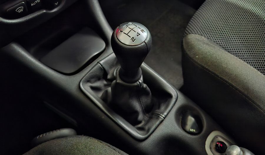 Peugeot 207 COMPACT XT 1.6 Hatchback 2009