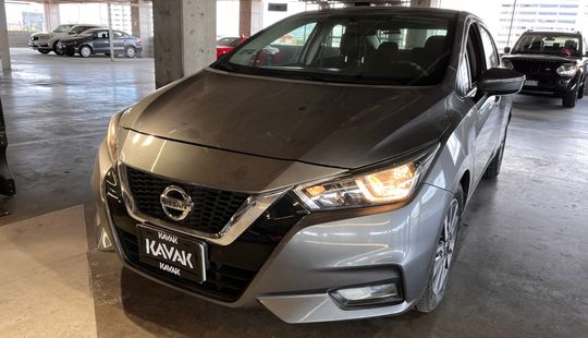 Nissan • Versa