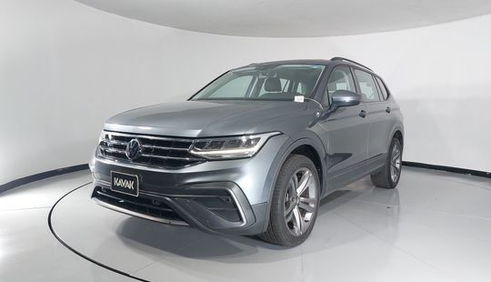 Volkswagen • Tiguan