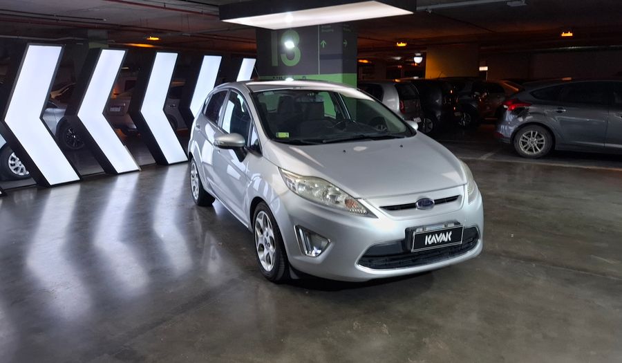 Ford Fiesta Kinetic Design 1.6 16V TITANIUM Hatchback 2011